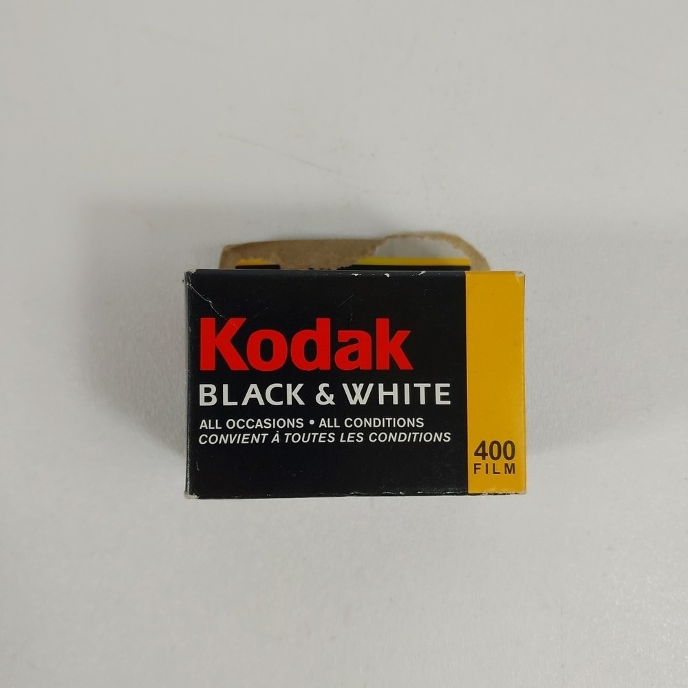 Kodak‎ Black n White 400 24exp 35mm Film Expired 07/2004 New Sealed